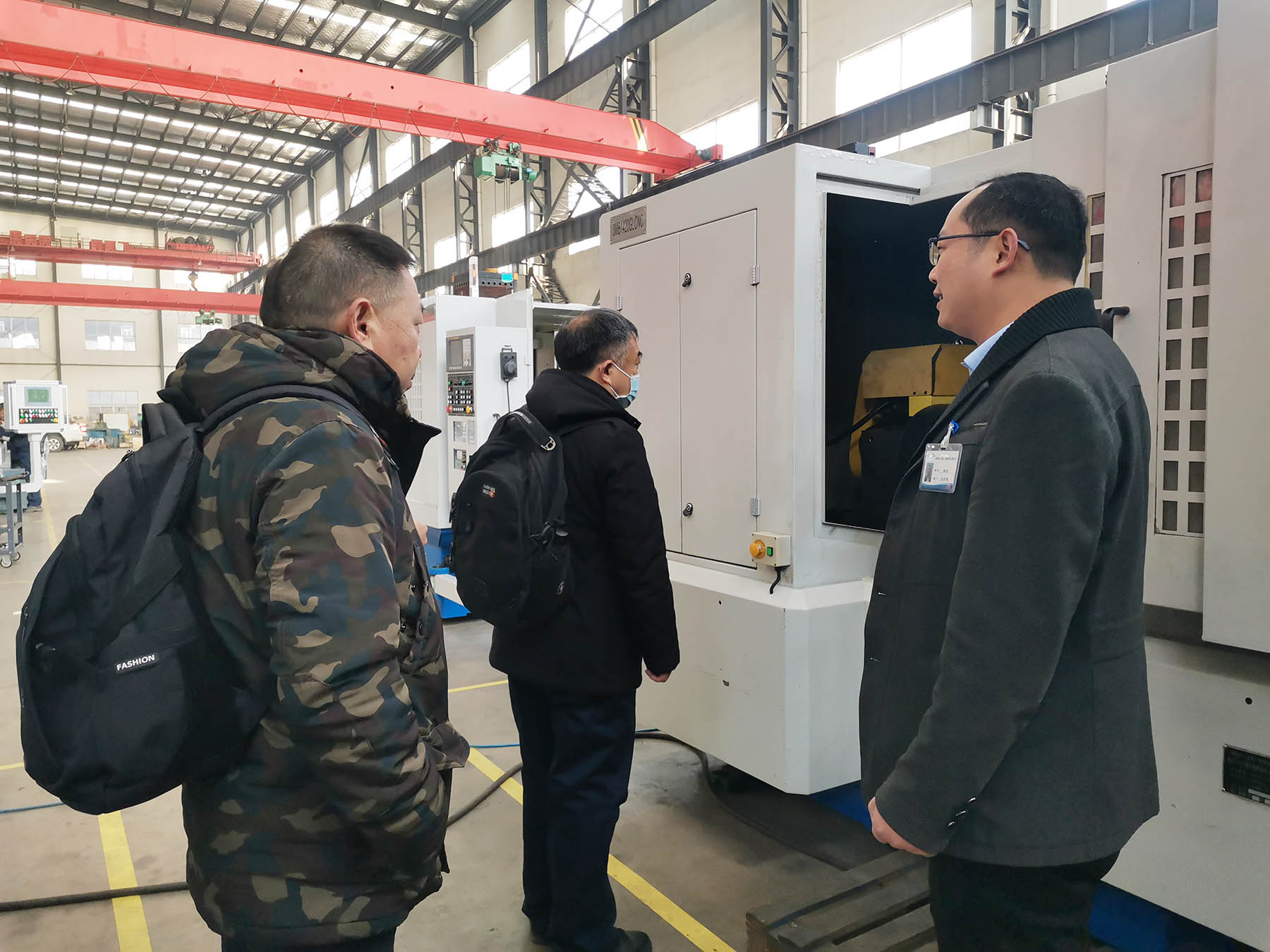 襄陽某軍工企業一行考察指導